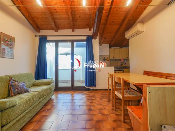 ZWEI-ZIMMER-WOHNUNG MIT ZWEI TERRASSEN MIT SEEBLIC