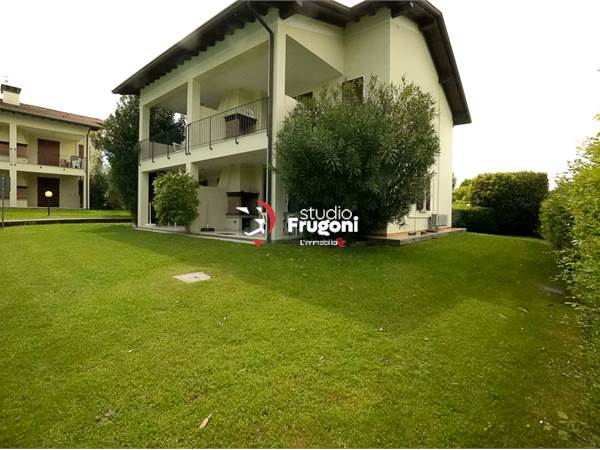 APPARTAMENTO BILOCALE IN RESIDENCE CON PISCINA CON GIARDINO PRIVATO